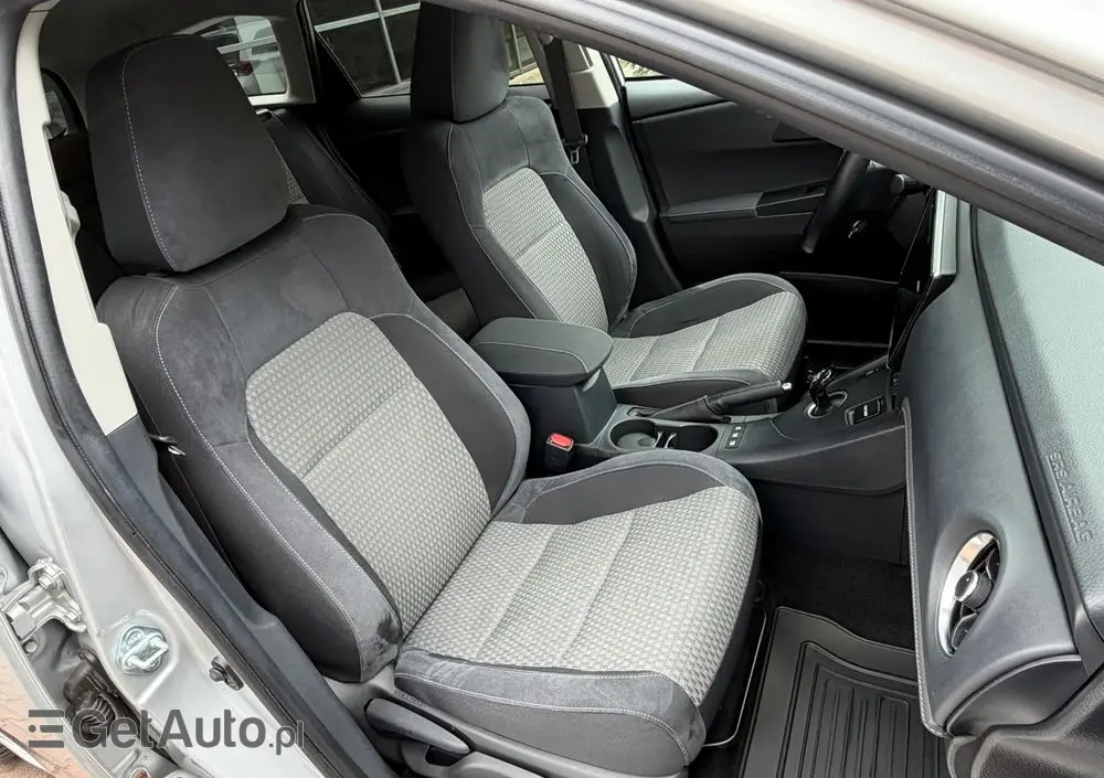TOYOTA Auris Hybrid 135 Premium
