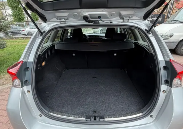 TOYOTA Auris Hybrid 135 Premium
