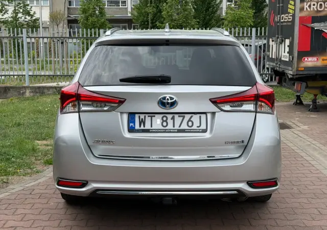 TOYOTA Auris Hybrid 135 Premium