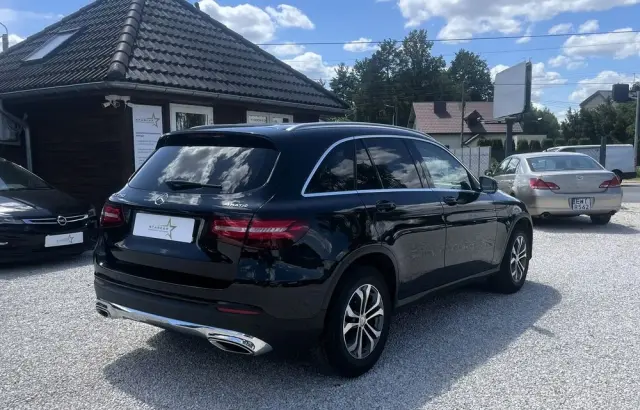 MERCEDES-BENZ GLC 250 4-Matic