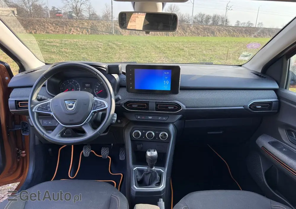 DACIA Sandero Stepway TCe 100 Celebration