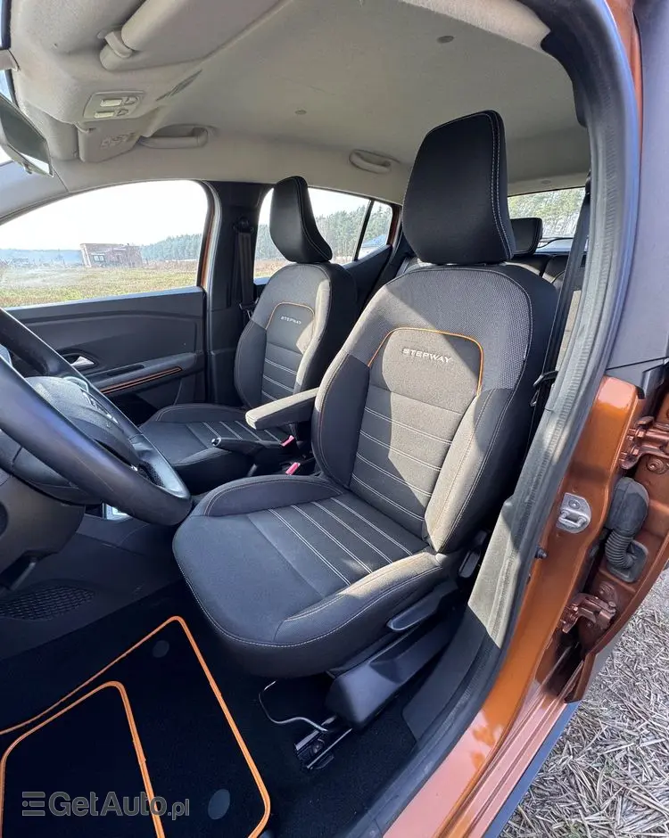 DACIA Sandero Stepway TCe 100 Celebration