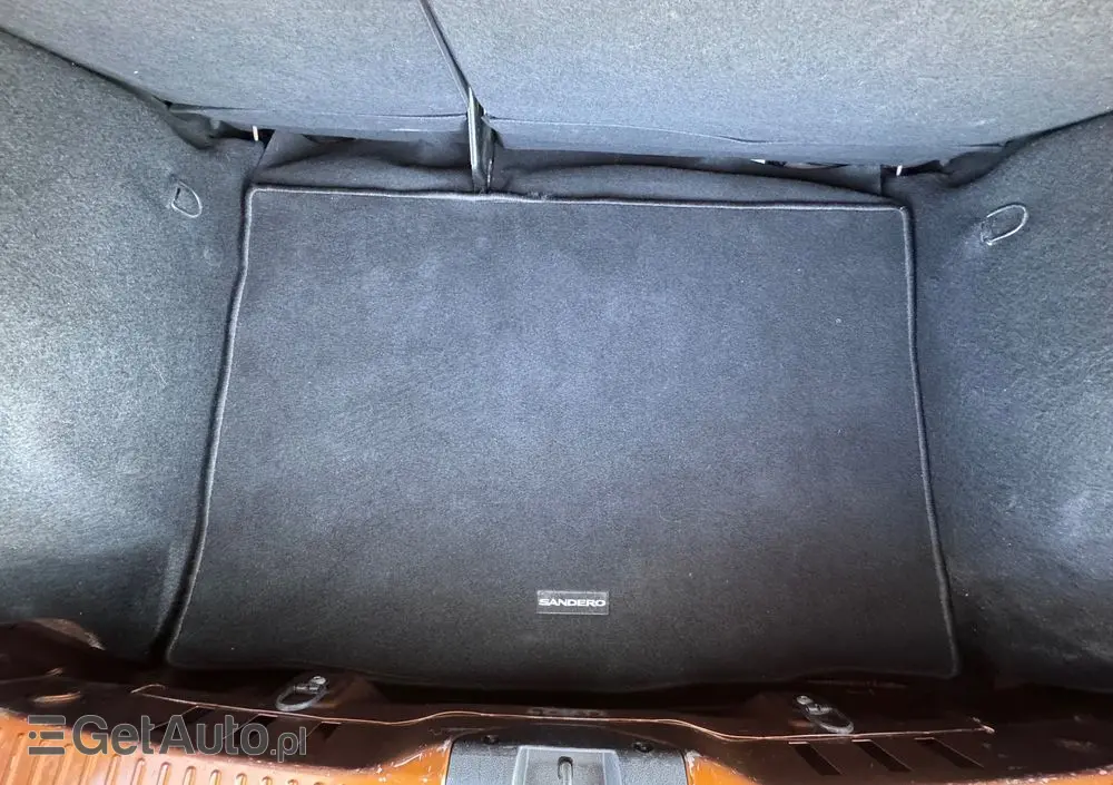 DACIA Sandero Stepway TCe 100 Celebration