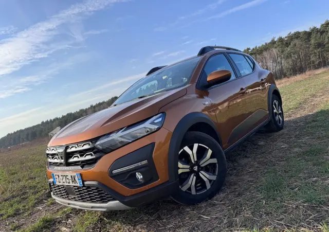 DACIA Sandero Stepway TCe 100 Celebration