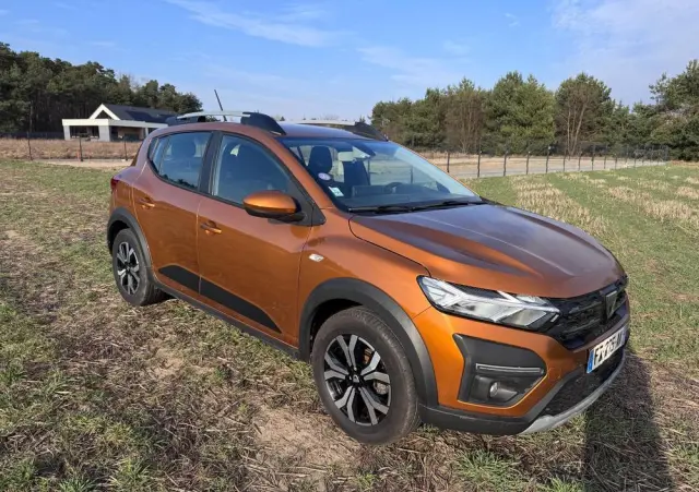 DACIA Sandero Stepway TCe 100 Celebration