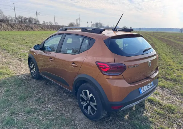 DACIA Sandero Stepway TCe 100 Celebration