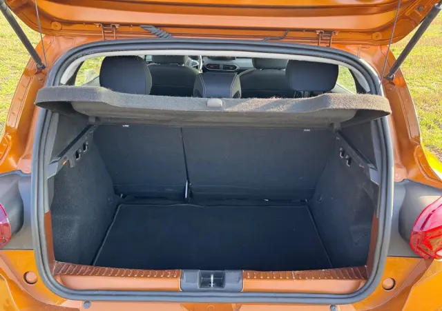 DACIA Sandero Stepway TCe 100 Celebration