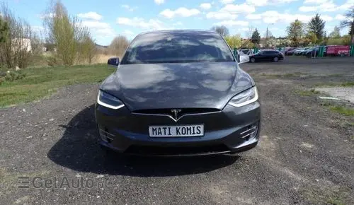 TESLA X 