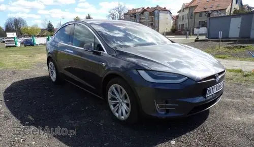 TESLA X 
