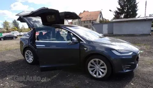 TESLA X 