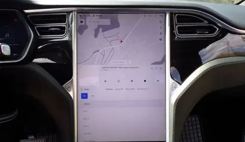 TESLA X 