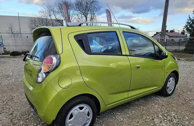 CHEVROLET Spark 