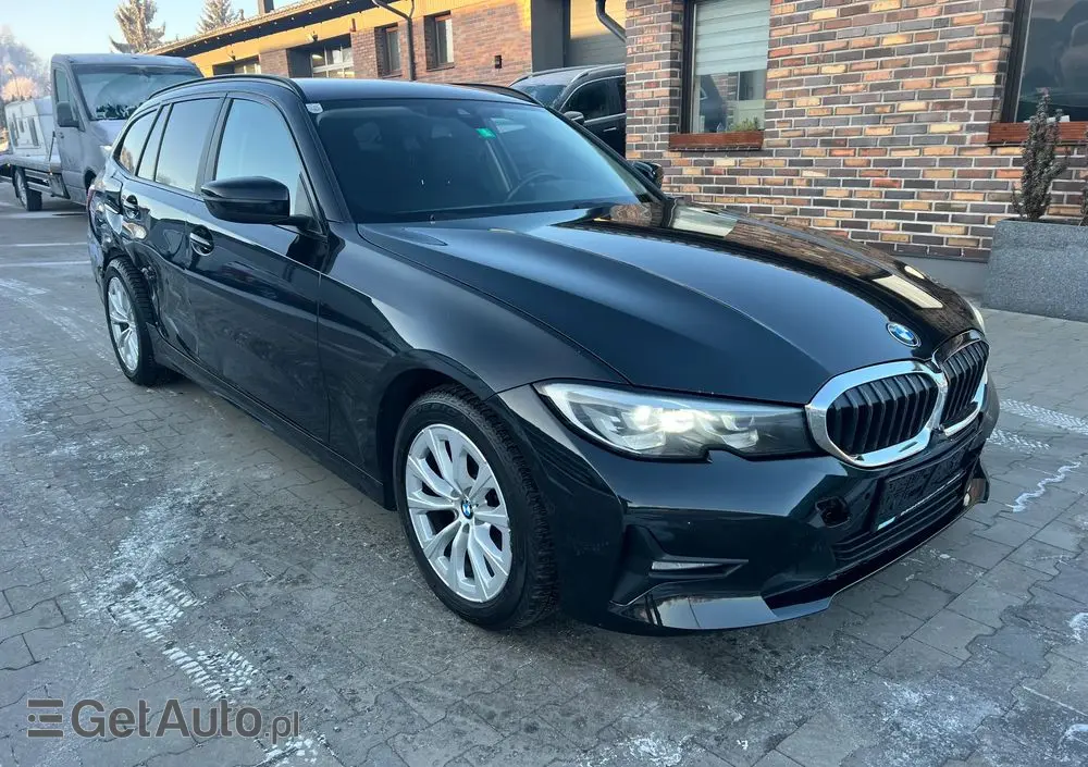BMW Seria 3 320d xDrive Edition M Sport Shadow