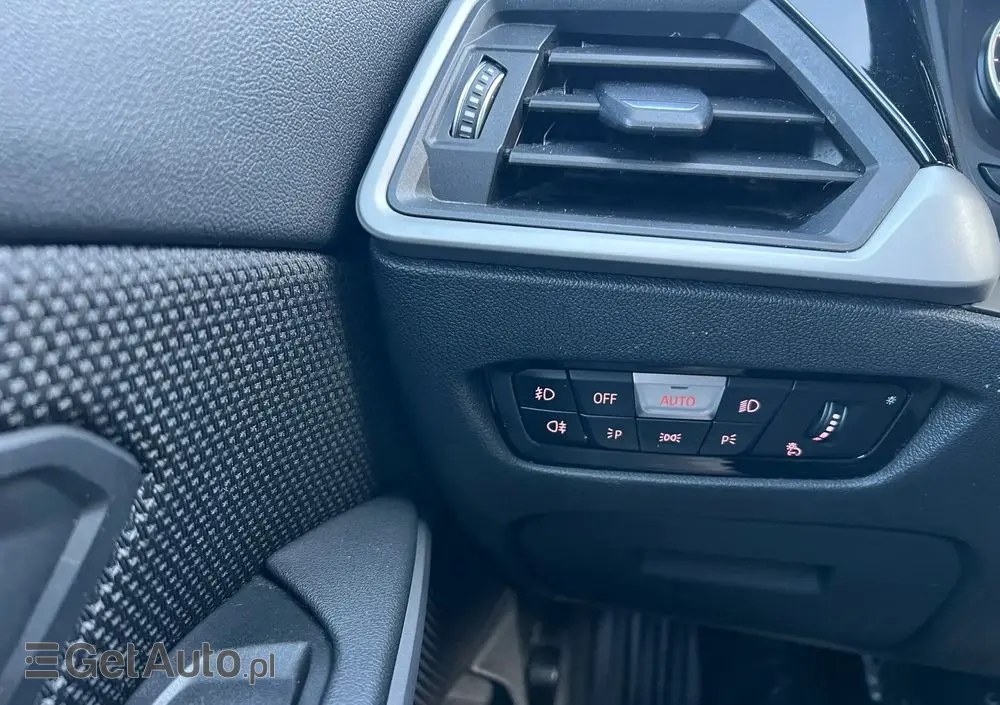 BMW Seria 3 320d xDrive Edition M Sport Shadow