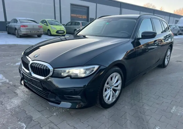 BMW Seria 3 320d xDrive Edition M Sport Shadow