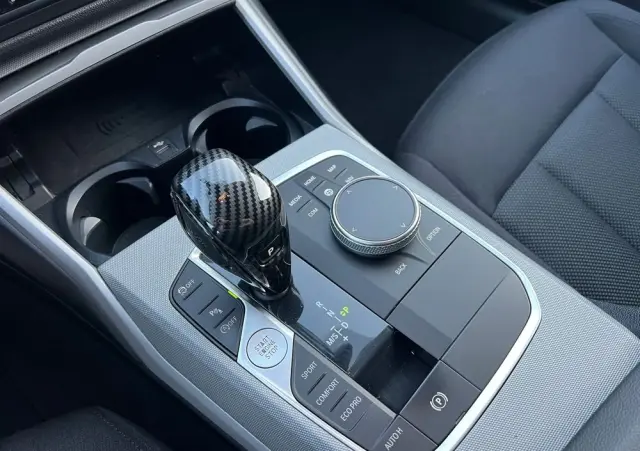 BMW Seria 3 320d xDrive Edition M Sport Shadow