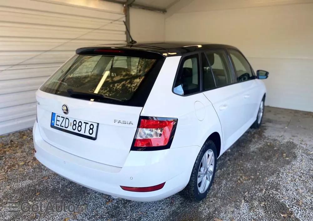 SKODA Fabia 1.0 TSI Ambition Plus