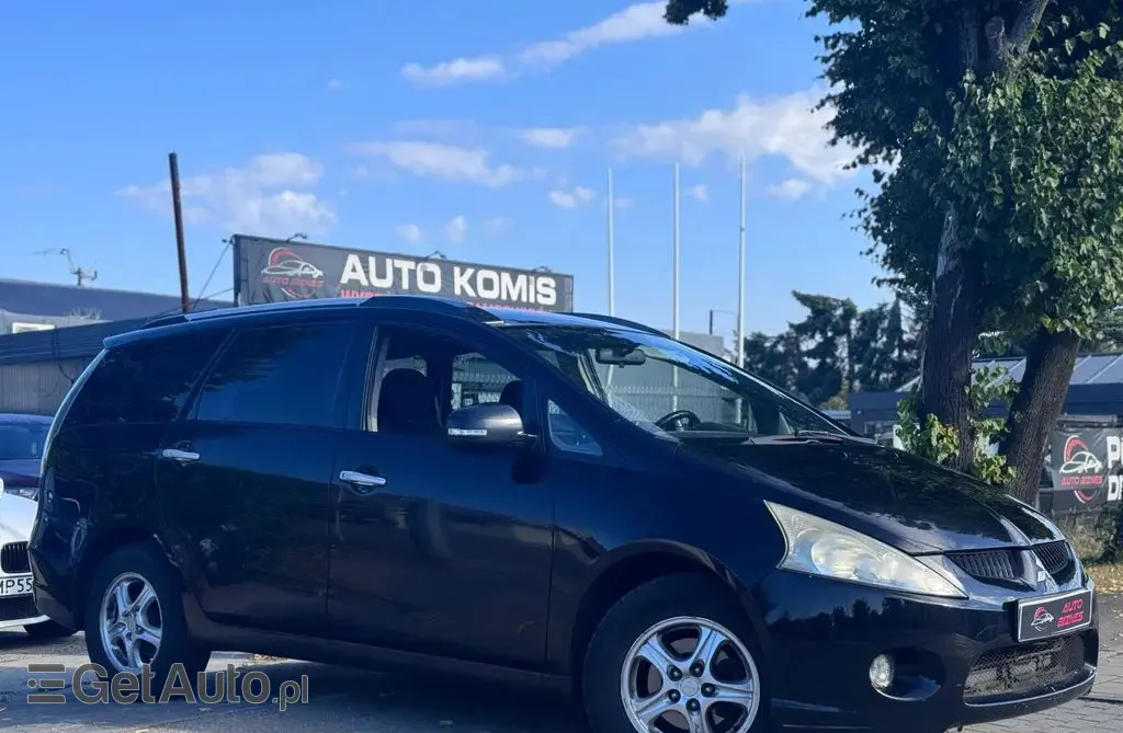 MITSUBISHI Grandis 