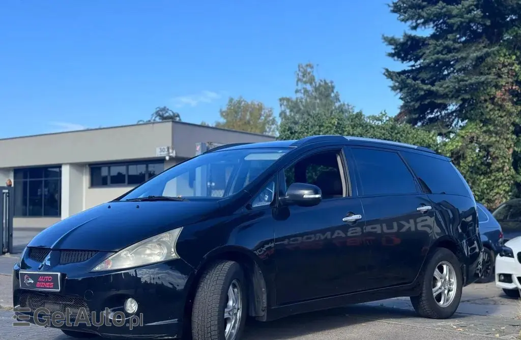 MITSUBISHI Grandis 