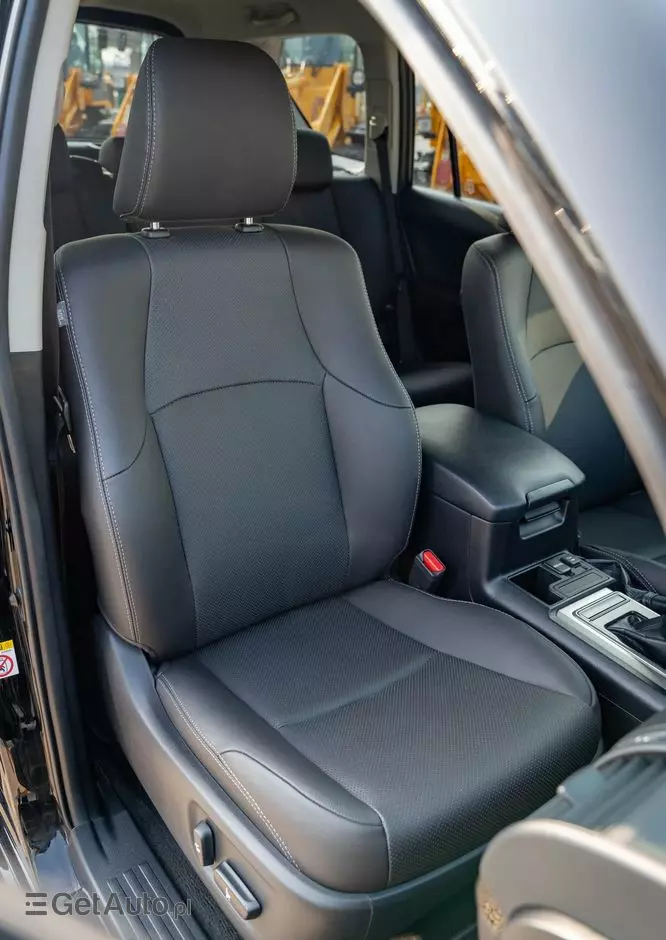 TOYOTA Land Cruiser LC 2.8 D-4D Premium