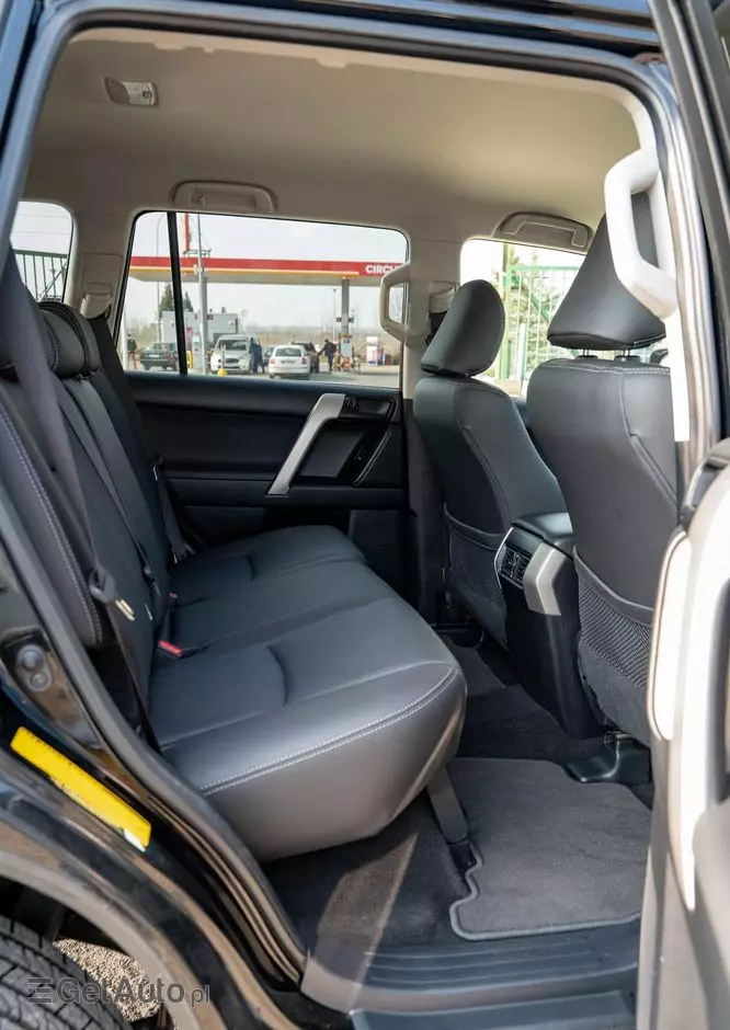 TOYOTA Land Cruiser LC 2.8 D-4D Premium