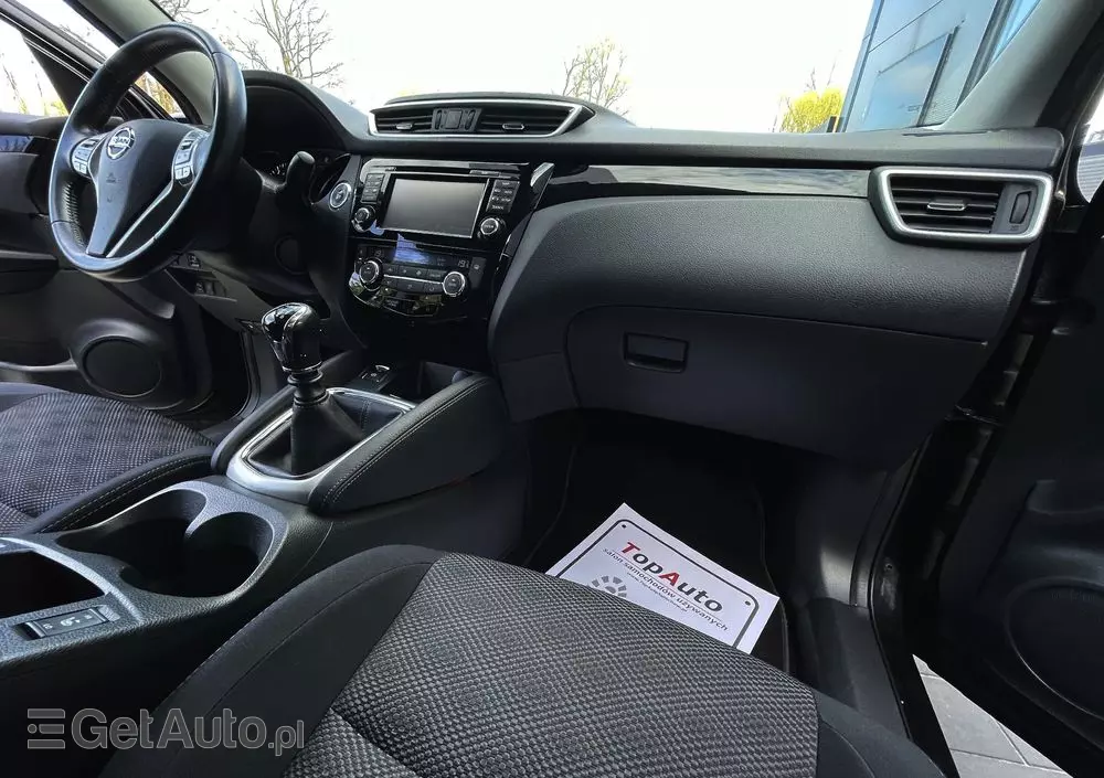 NISSAN Qashqai 1.6 DIG-T N-Connecta