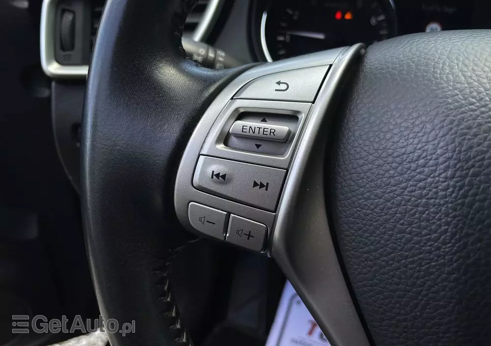 NISSAN Qashqai 1.6 DIG-T N-Connecta