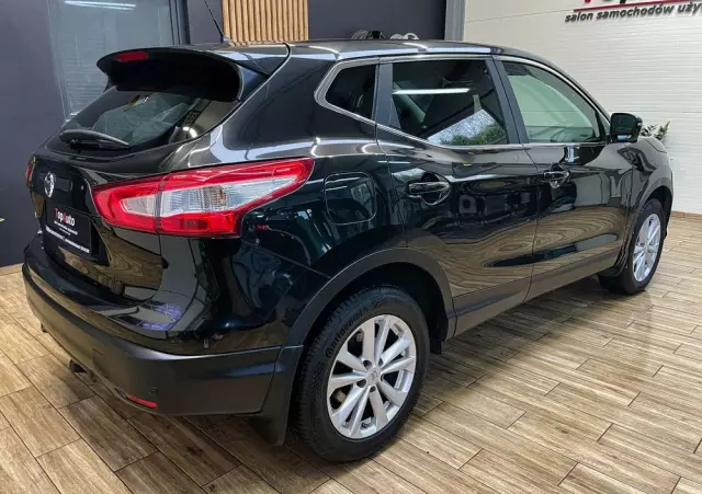 NISSAN Qashqai 1.6 DIG-T N-Connecta