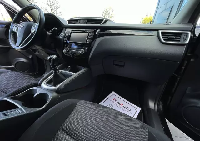 NISSAN Qashqai 1.6 DIG-T N-Connecta