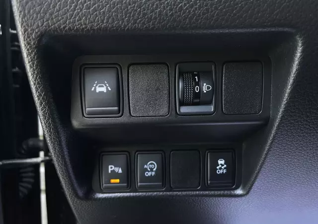 NISSAN Qashqai 1.6 DIG-T N-Connecta