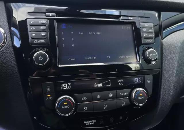 NISSAN Qashqai 1.6 DIG-T N-Connecta