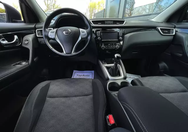 NISSAN Qashqai 1.6 DIG-T N-Connecta