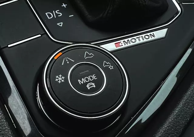 VOLKSWAGEN Tiguan 1.4 TSI 4Motion (BlueMotion Technology) DSG Highline