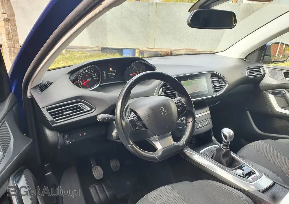 PEUGEOT 308 BlueHDi 130 Stop & Start Allure Business-Paket