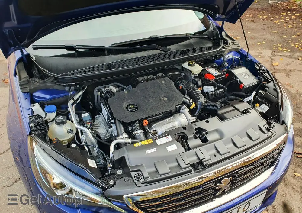 PEUGEOT 308 BlueHDi 130 Stop & Start Allure Business-Paket