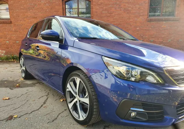 PEUGEOT 308 BlueHDi 130 Stop & Start Allure Business-Paket