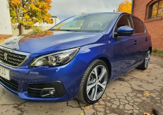 PEUGEOT 308 BlueHDi 130 Stop & Start Allure Business-Paket