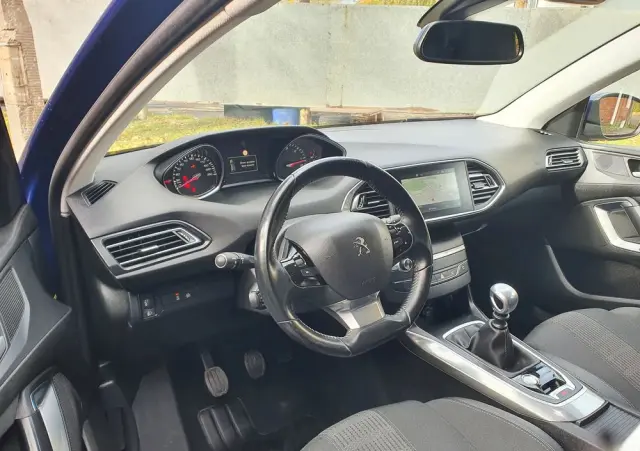 PEUGEOT 308 BlueHDi 130 Stop & Start Allure Business-Paket