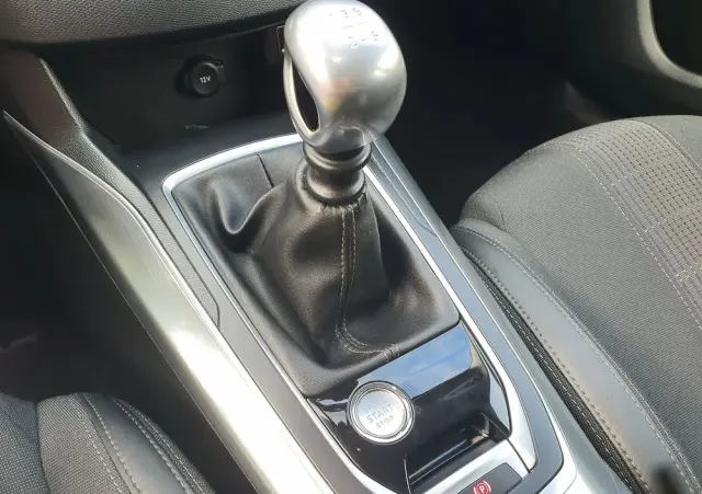 PEUGEOT 308 BlueHDi 130 Stop & Start Allure Business-Paket