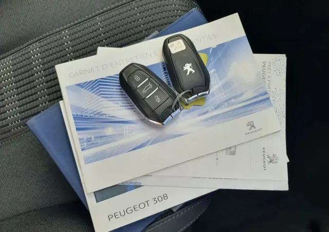 PEUGEOT 308 BlueHDi 130 Stop & Start Allure Business-Paket