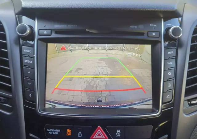 HYUNDAI I30 1.6 CRDi BlueDrive Go