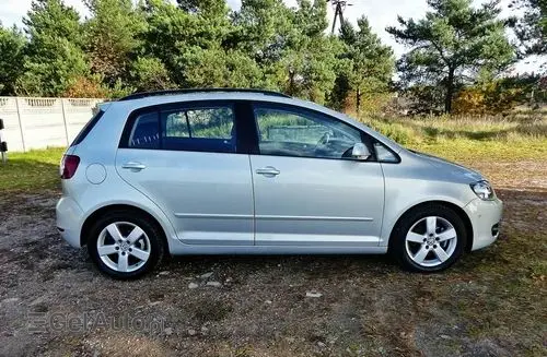 VOLKSWAGEN Golf Plus 