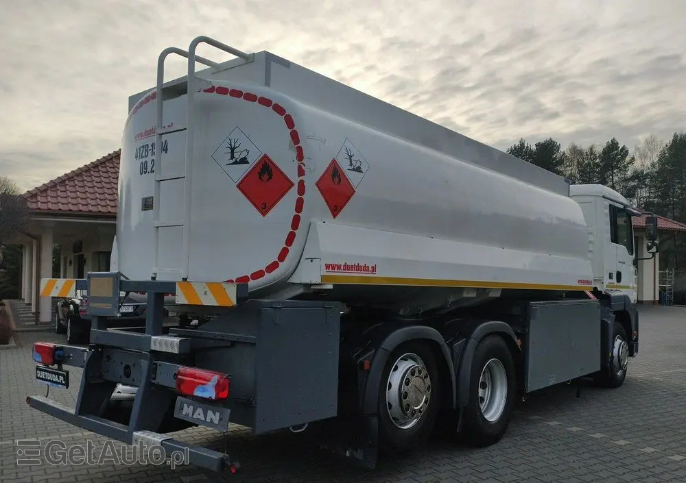 MAN TGA 26.310 Autocysterna z Dystrybucją 