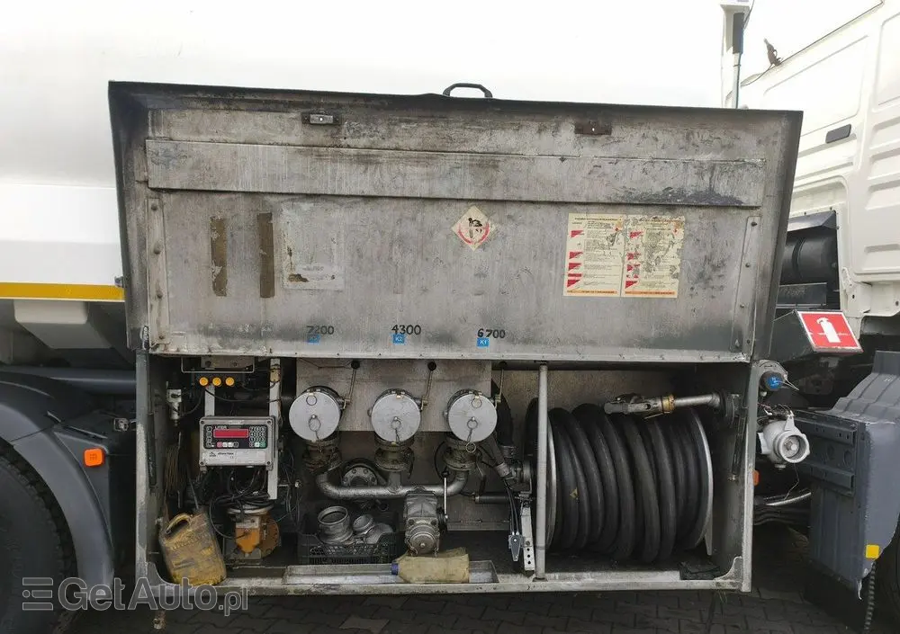 MAN TGA 26.310 Autocysterna z Dystrybucją 