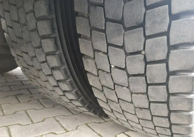 MAN TGA 26.310 Autocysterna z Dystrybucją 