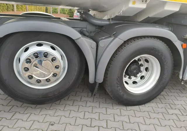 MAN TGA 26.310 Autocysterna z Dystrybucją 