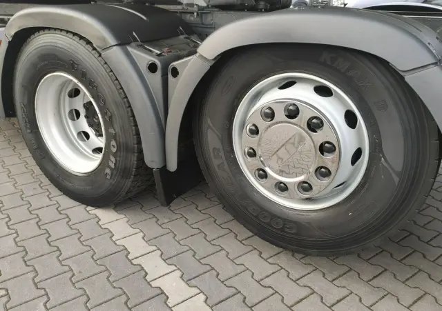 MAN TGA 26.310 Autocysterna z Dystrybucją 