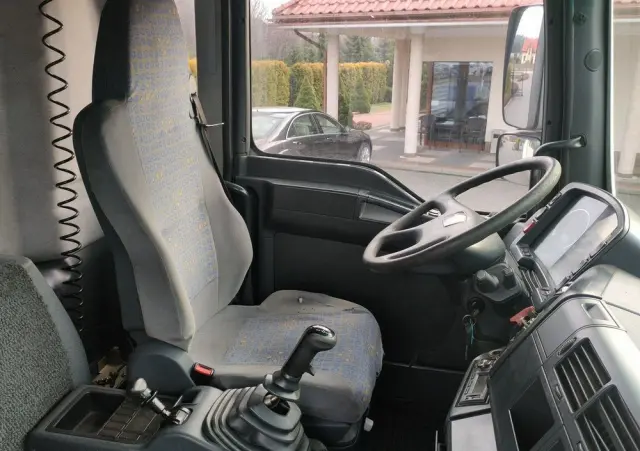 MAN TGA 26.310 Autocysterna z Dystrybucją 