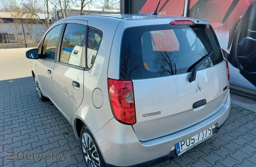 MITSUBISHI Colt 
