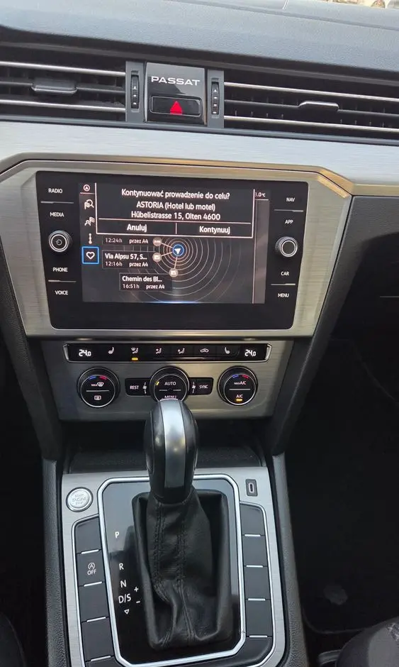 VOLKSWAGEN Passat 1.6 TDI SCR DSG Business